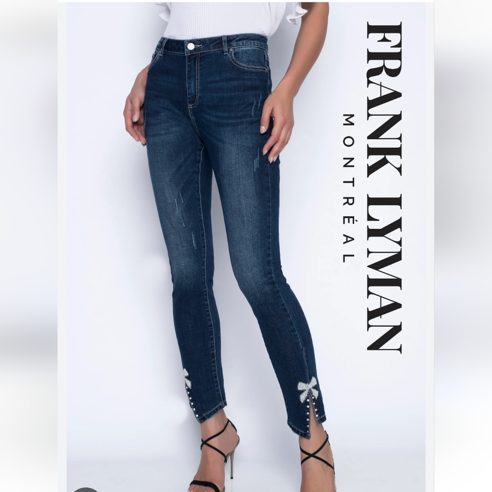 Frank Lyman Design Jeans Slim Leg